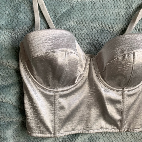 Victoria’s Secret Corset - Picture 4 of 10